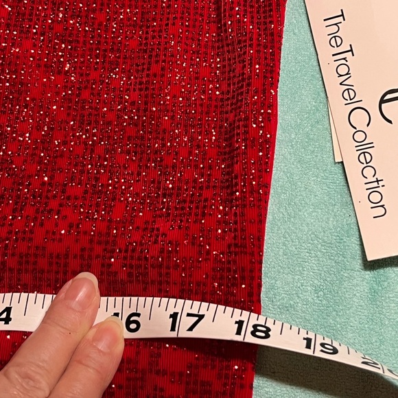 NWT - M Red Glitter Short Sleeve Spandex Top, The Travel Collection - Hip Length - Picture 10 of 13